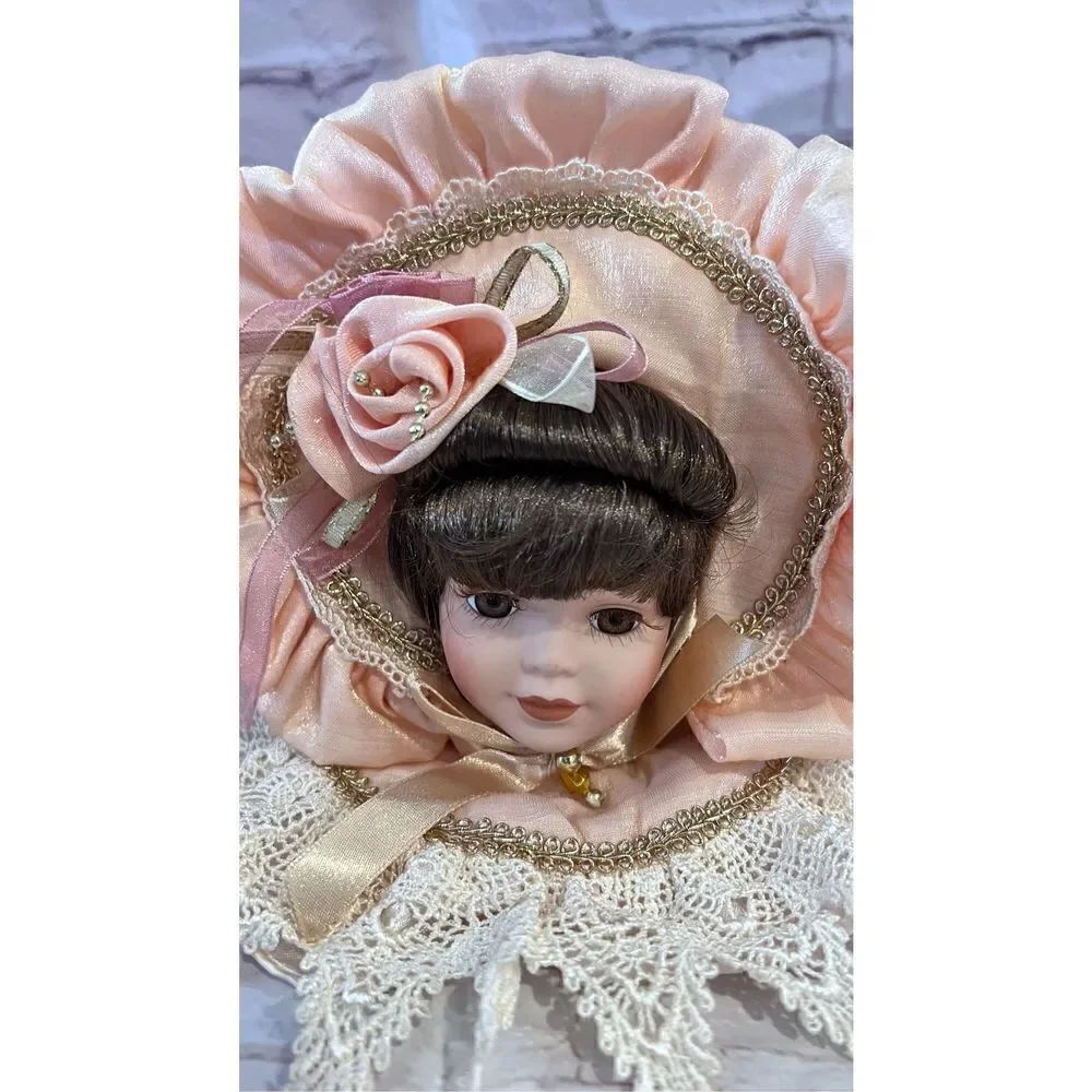 DANDEE PORCELAIN VICTORIAN DOLL HEAD ORNAMENT DARK HAIR